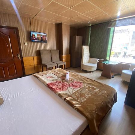 Baoo Jee Hotel Islamabad Rawalpindi Extérieur photo
